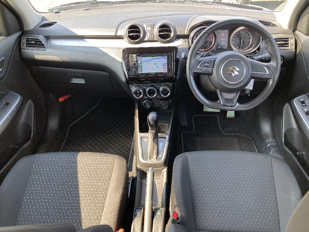 スズキ スイフト 1.2HYBRID ML 4WD