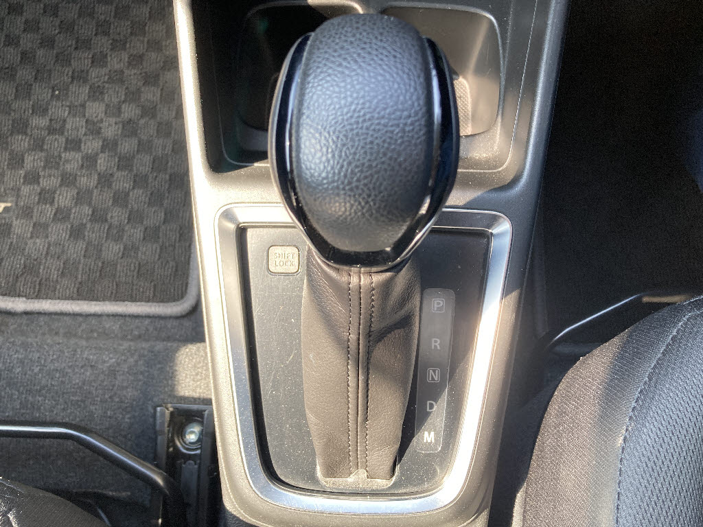 スズキ スイフト 1.2HYBRID ML 4WD