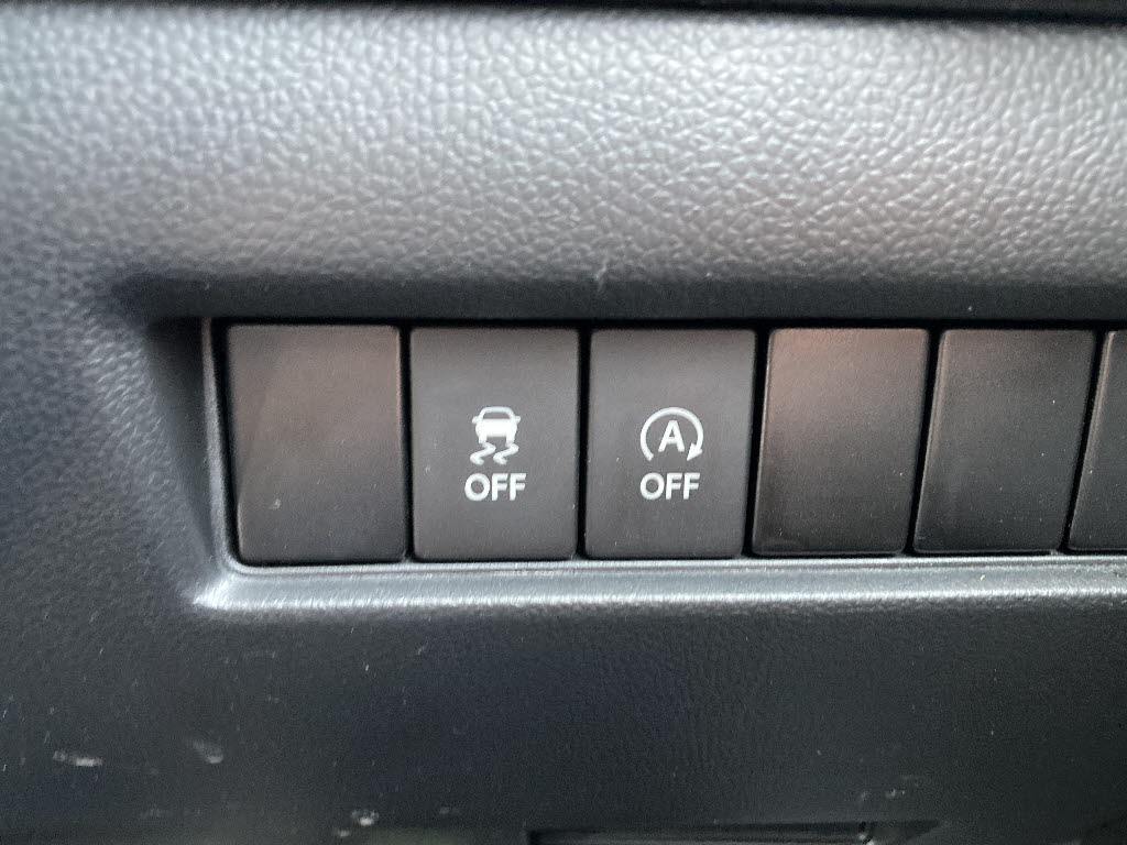 スズキ スイフト 1.2HYBRID ML 4WD