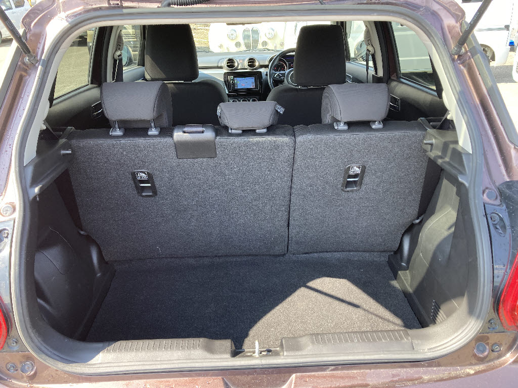 スズキ スイフト 1.2HYBRID ML 4WD