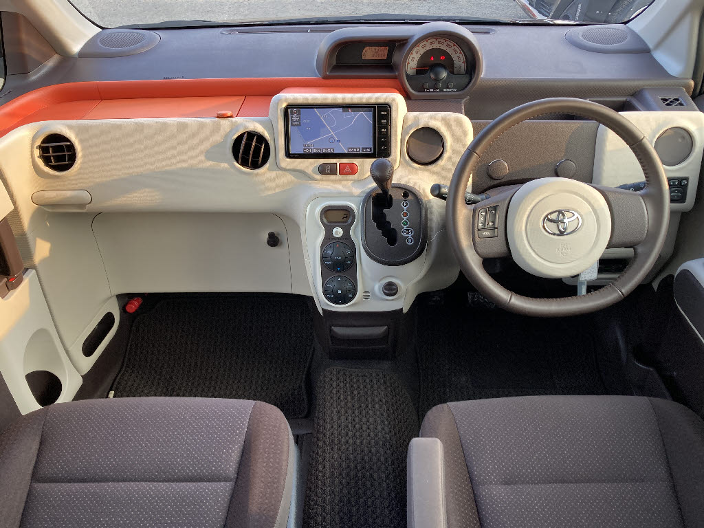 トヨタ ポルテ 1.5G 4WD