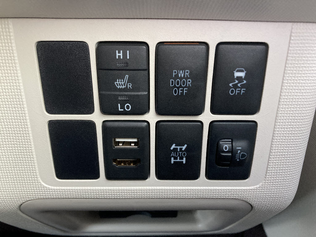 トヨタ ポルテ 1.5G 4WD