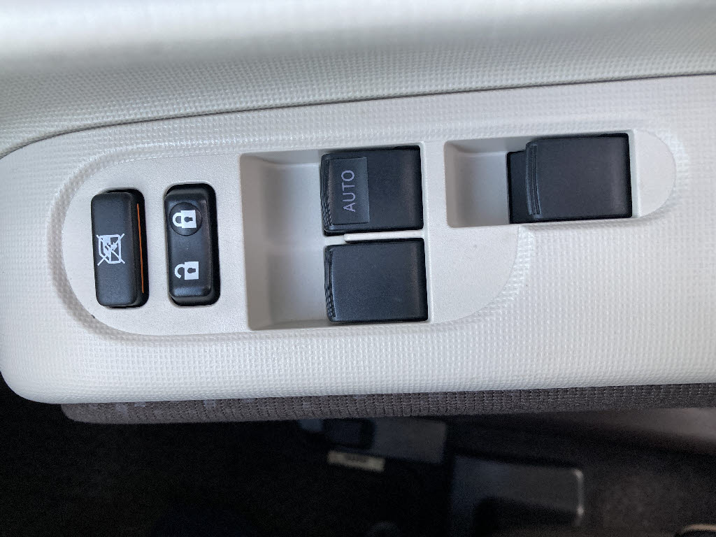 トヨタ ポルテ 1.5G 4WD