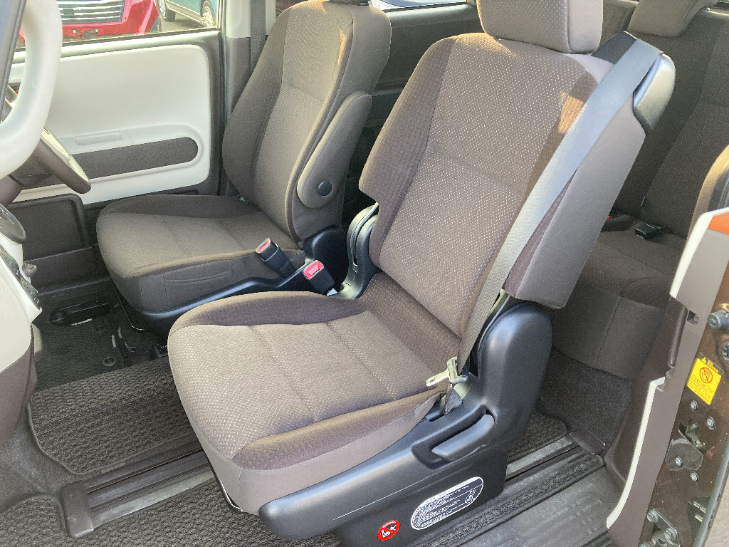 トヨタ ポルテ 1.5G 4WD