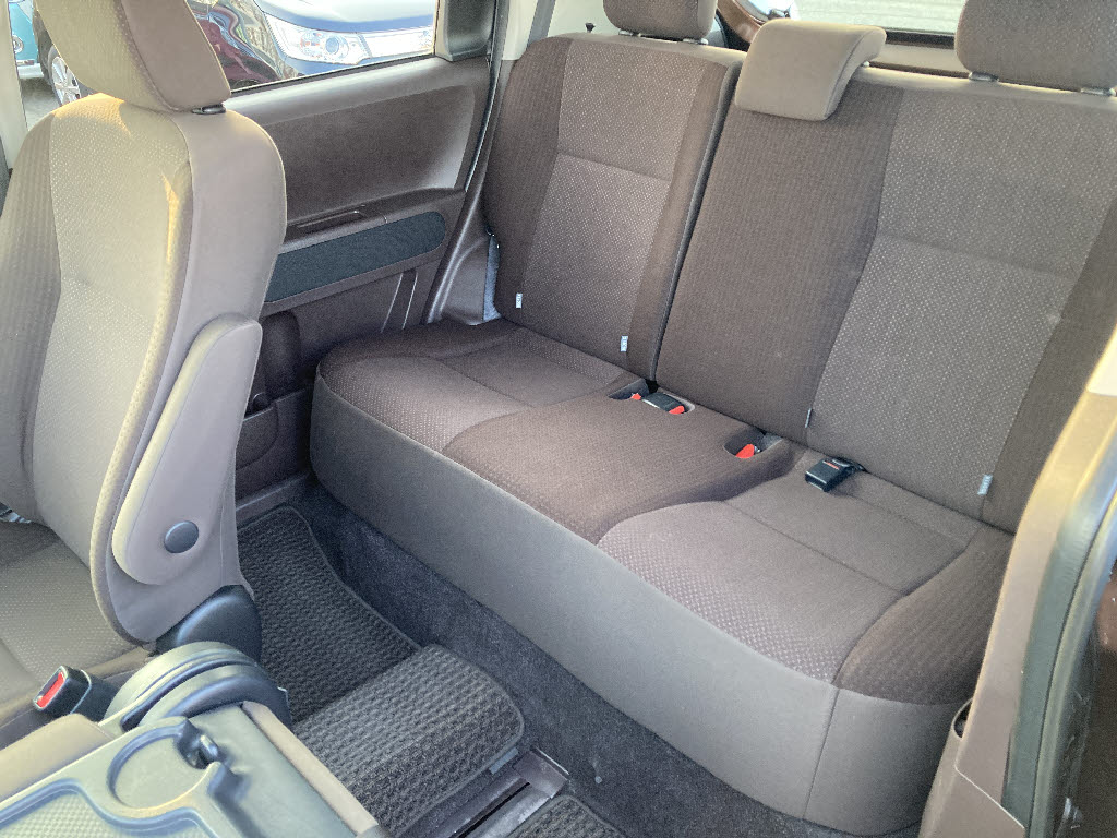 トヨタ ポルテ 1.5G 4WD