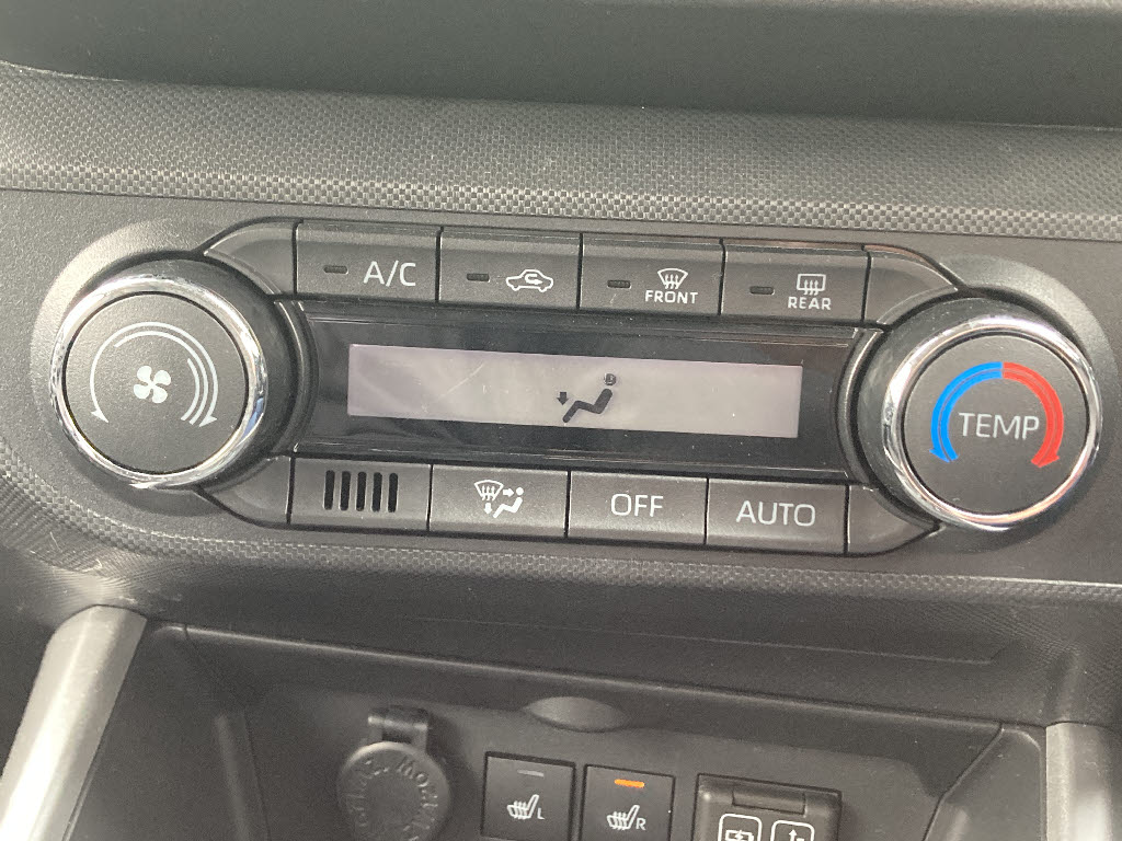 ダイハツ ロッキー 1.0ﾌﾟﾚﾐｱﾑ 4WD