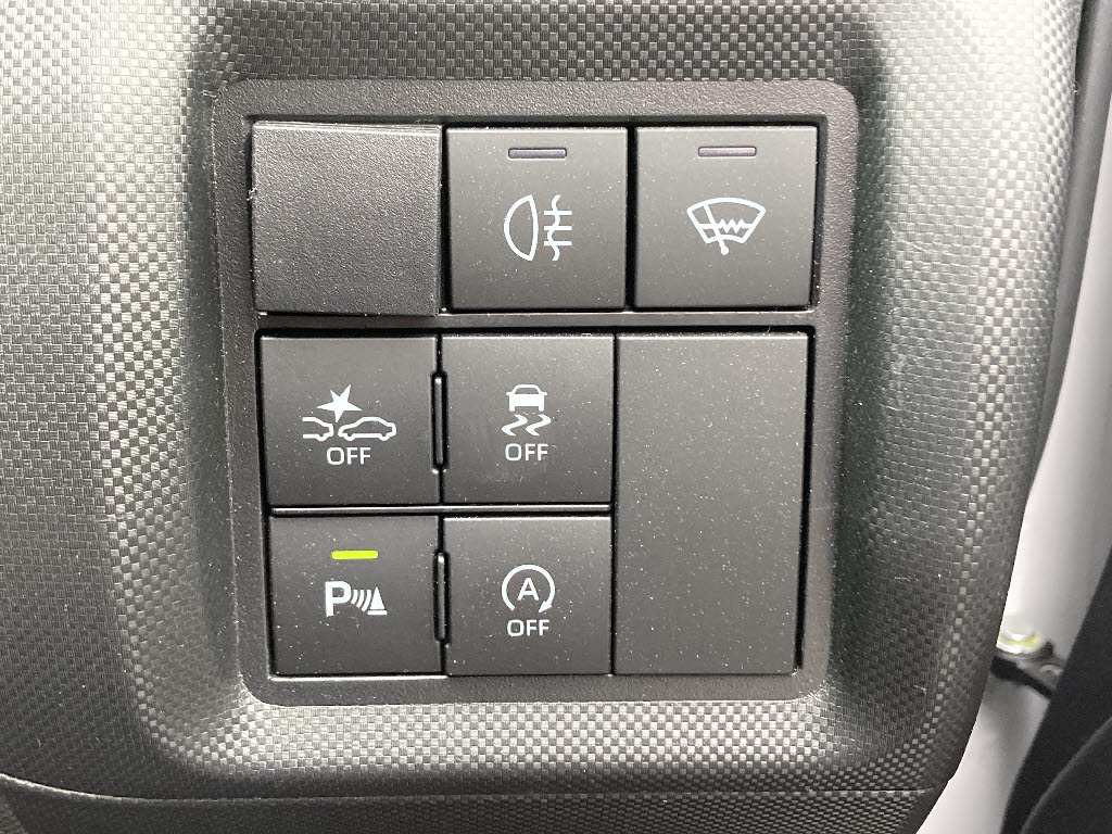 ダイハツ ロッキー 1.0ﾌﾟﾚﾐｱﾑ 4WD