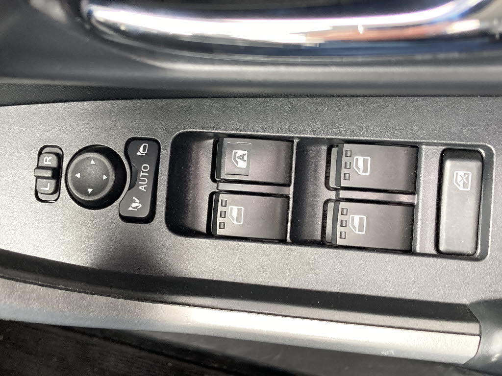 ダイハツ ロッキー 1.0ﾌﾟﾚﾐｱﾑ 4WD