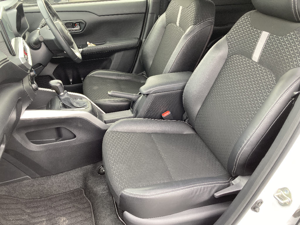 ダイハツ ロッキー 1.0ﾌﾟﾚﾐｱﾑ 4WD