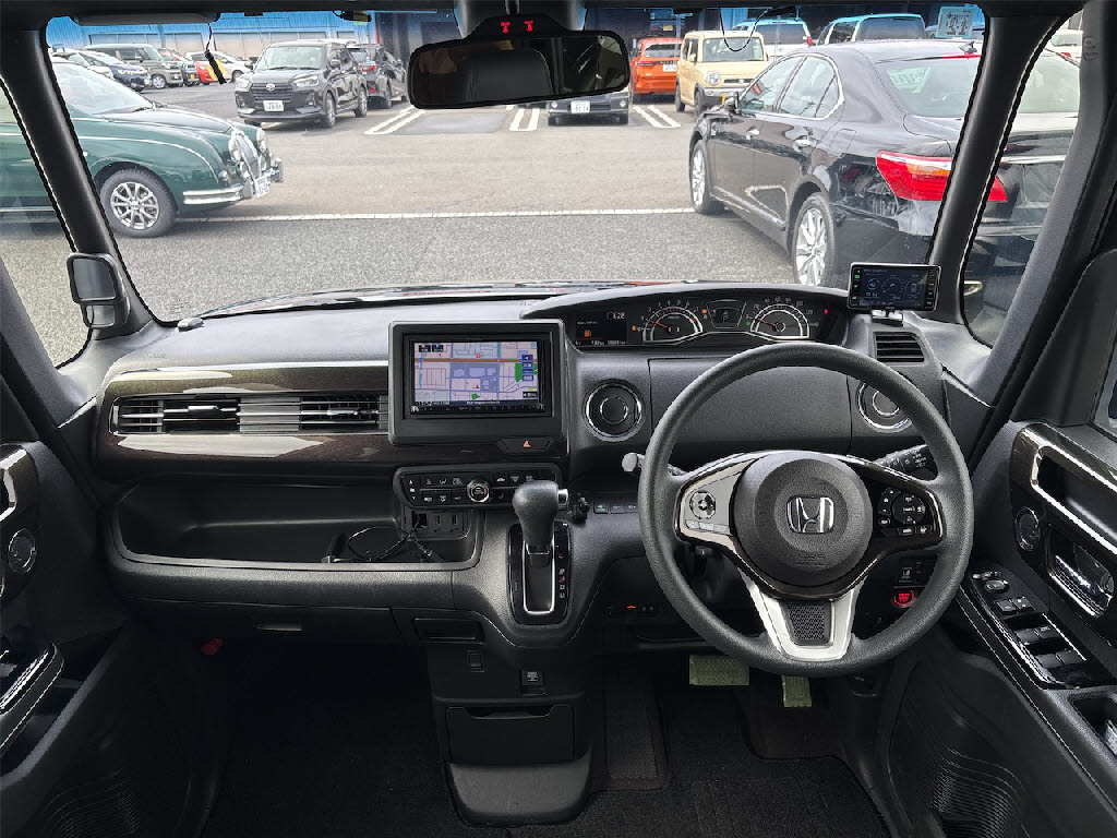 ホンダ Ｎ　ＢＯＸカスタム G Lﾎﾝﾀﾞｾﾝｼﾝｸﾞ 4WD