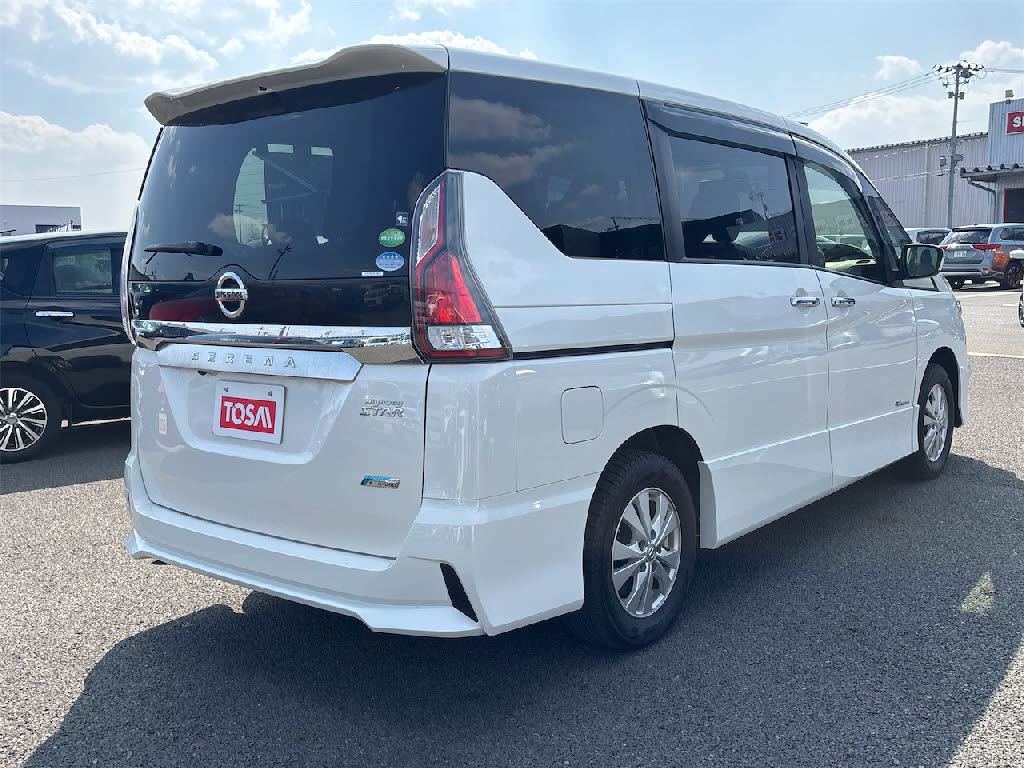 ニッサン セレナ ﾊｲｳｪｲｽﾀｰ 4WD