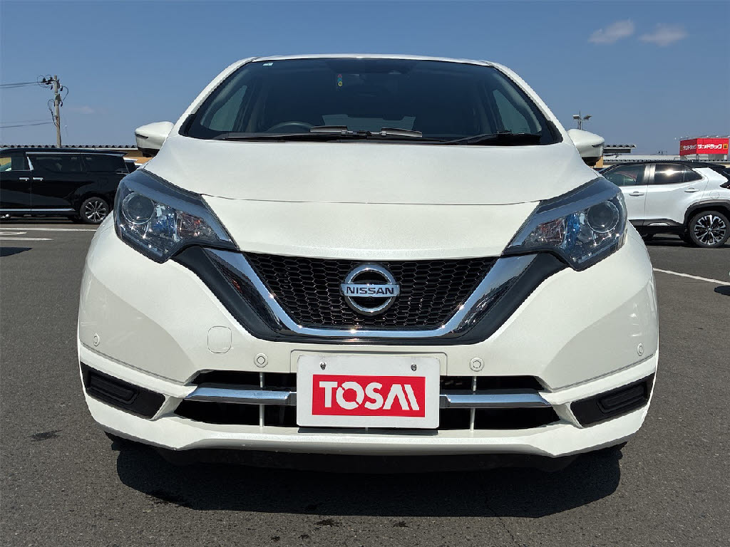 ニッサン ノート ﾒﾀﾞﾘｽﾄX 4WDｽﾏｰﾄｾｰﾌﾃｨｰｴﾃﾞｨｼｮﾝ