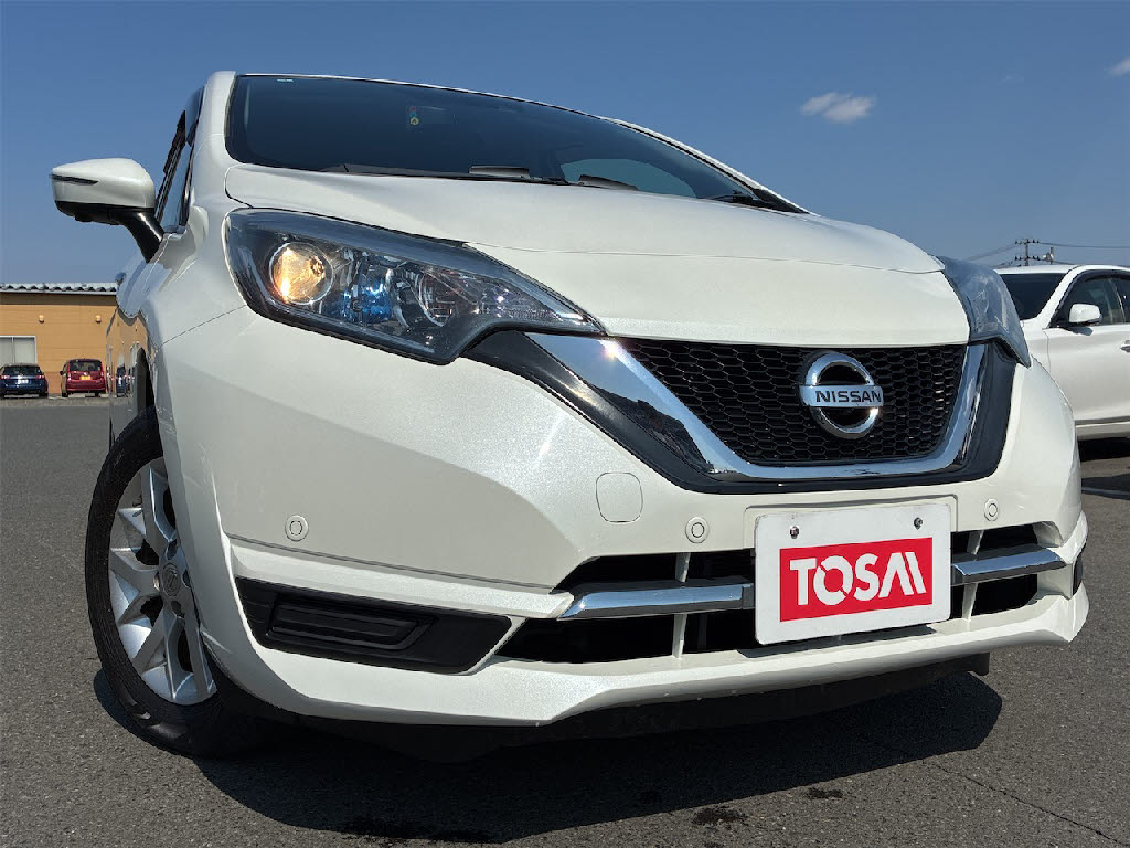 ニッサン ノート ﾒﾀﾞﾘｽﾄX 4WDｽﾏｰﾄｾｰﾌﾃｨｰｴﾃﾞｨｼｮﾝ