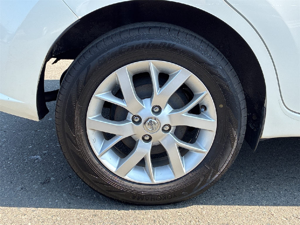 ニッサン ノート ﾒﾀﾞﾘｽﾄX 4WDｽﾏｰﾄｾｰﾌﾃｨｰｴﾃﾞｨｼｮﾝ