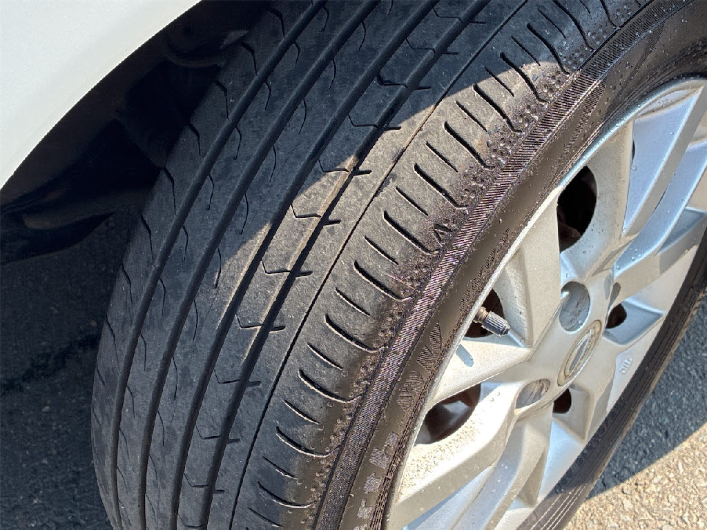 ニッサン ノート ﾒﾀﾞﾘｽﾄX 4WDｽﾏｰﾄｾｰﾌﾃｨｰｴﾃﾞｨｼｮﾝ