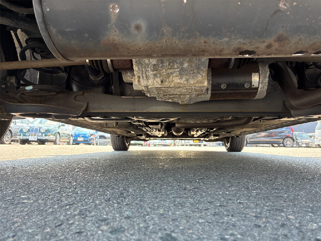 ニッサン ノート ｱｸｼｽ 4WD