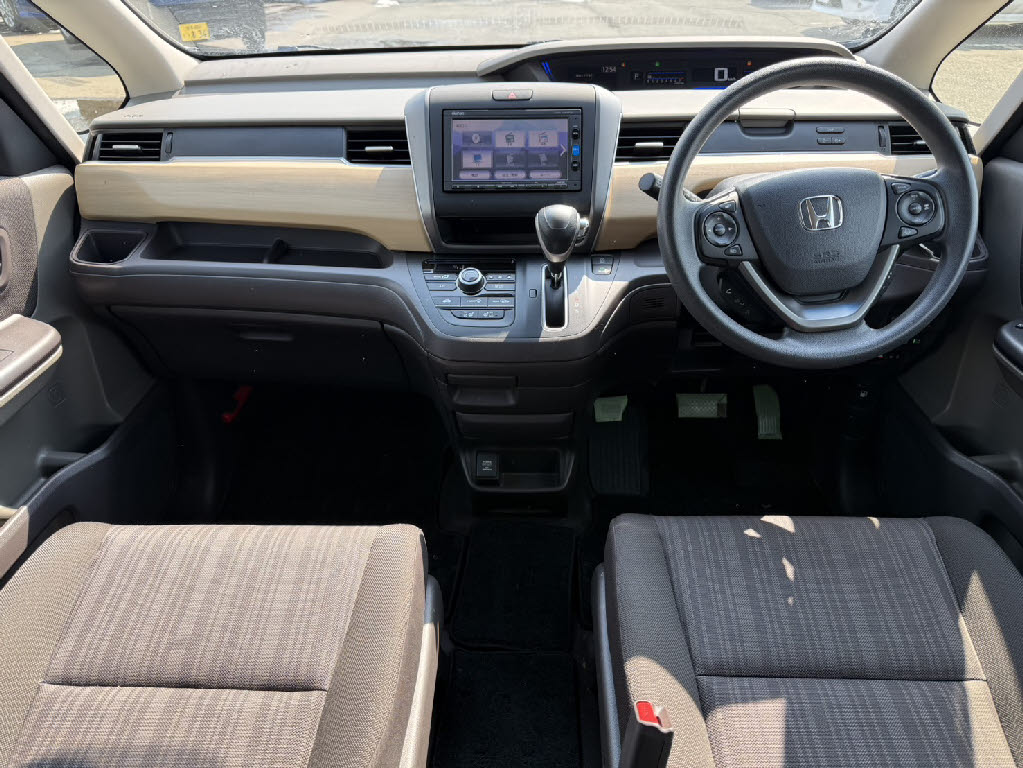 ホンダ フリード G・ﾎﾝﾀﾞｾﾝｼﾝｸﾞ 4WD