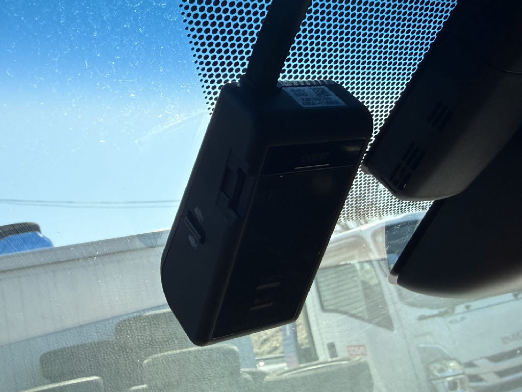 トヨタ ﾊﾘｱｰ ﾊｲﾌﾞﾘｯﾄﾞ ﾌﾟﾛｸﾞﾚｽ 4WD