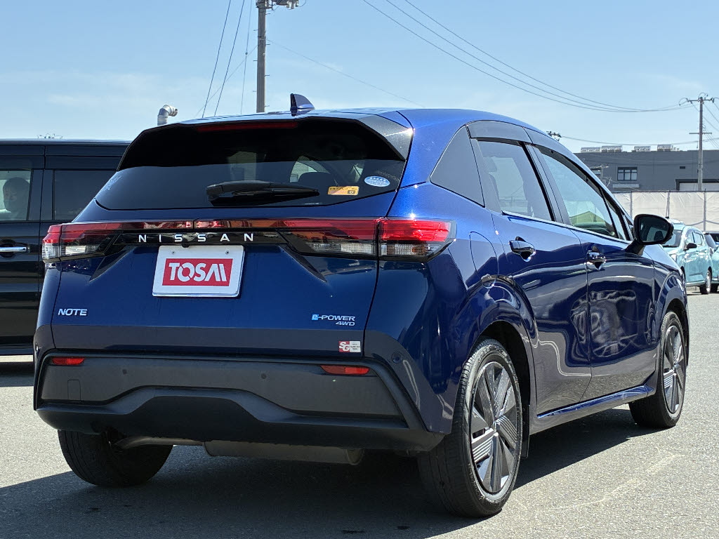 ニッサン ノート X FOUR 4WD