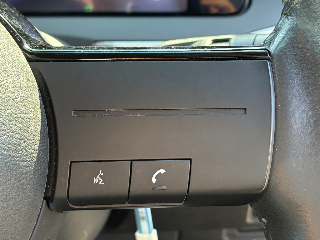 ニッサン ノート X FOUR 4WD