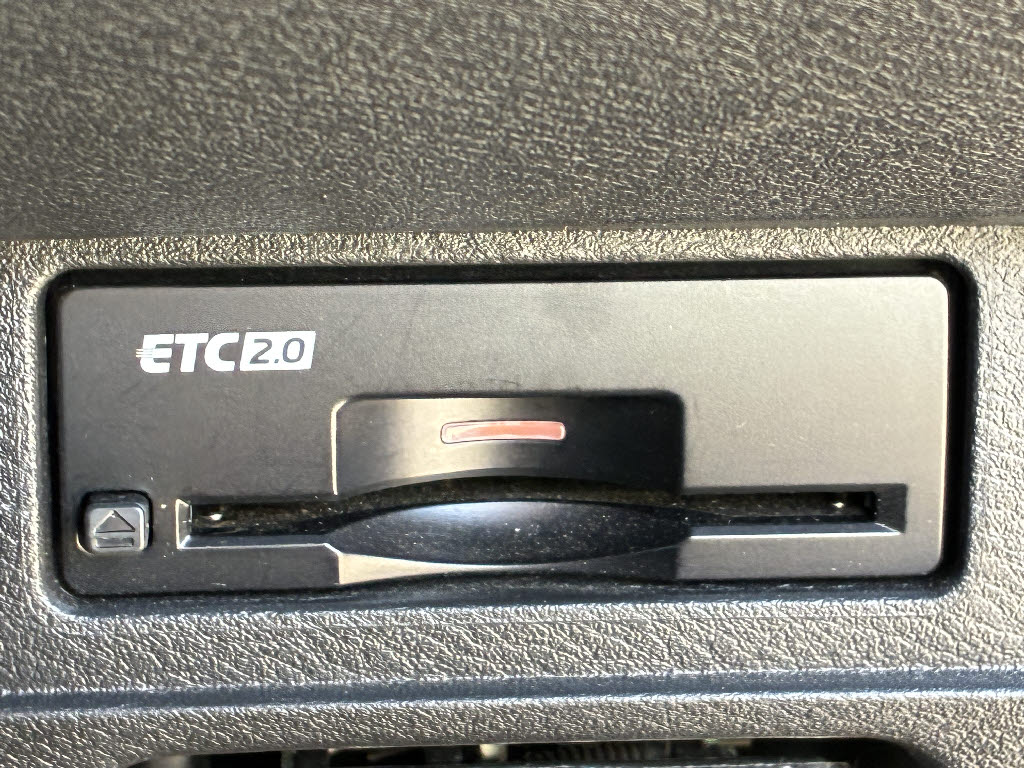 ニッサン ノート X FOUR 4WD