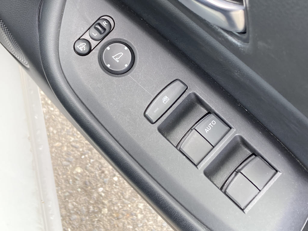 ホンダ フィット e:HEVﾎｰﾑ 4WD