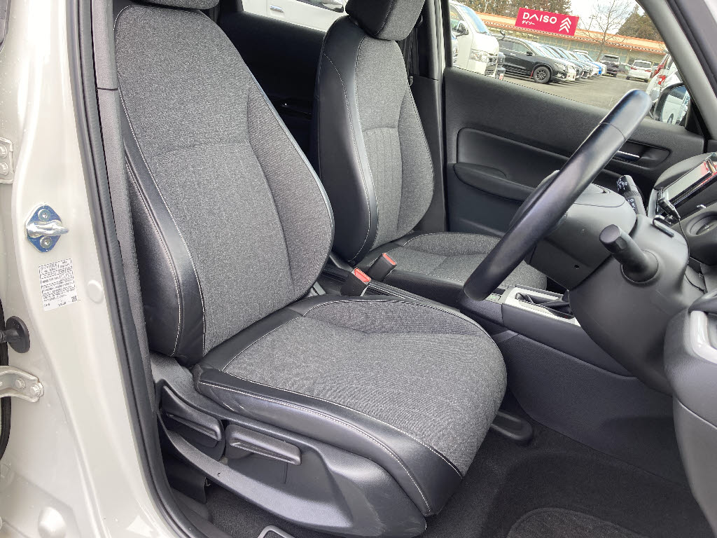 ホンダ フィット e:HEVﾎｰﾑ 4WD