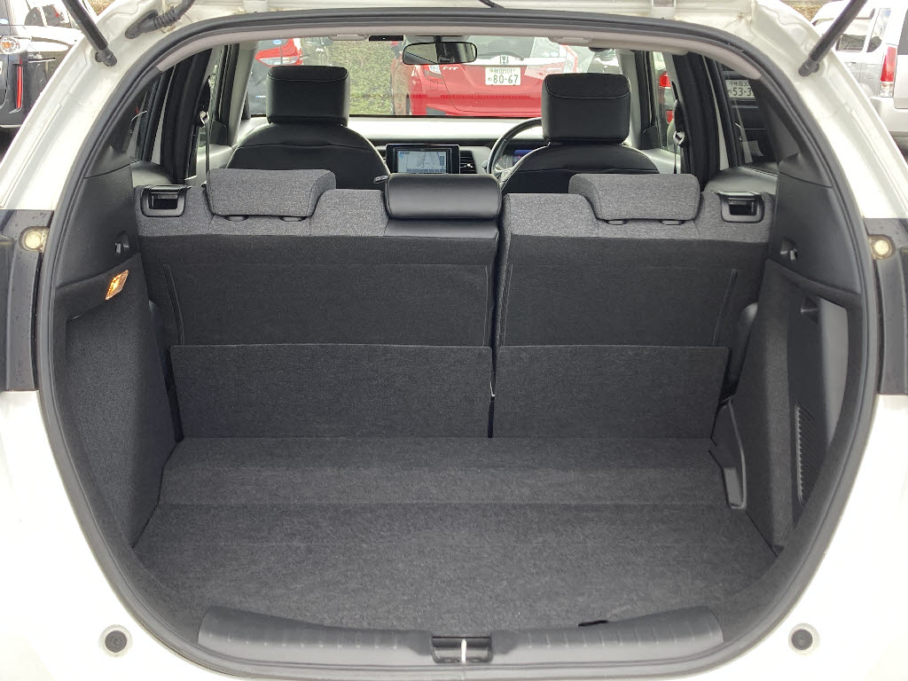 ホンダ フィット e:HEVﾎｰﾑ 4WD