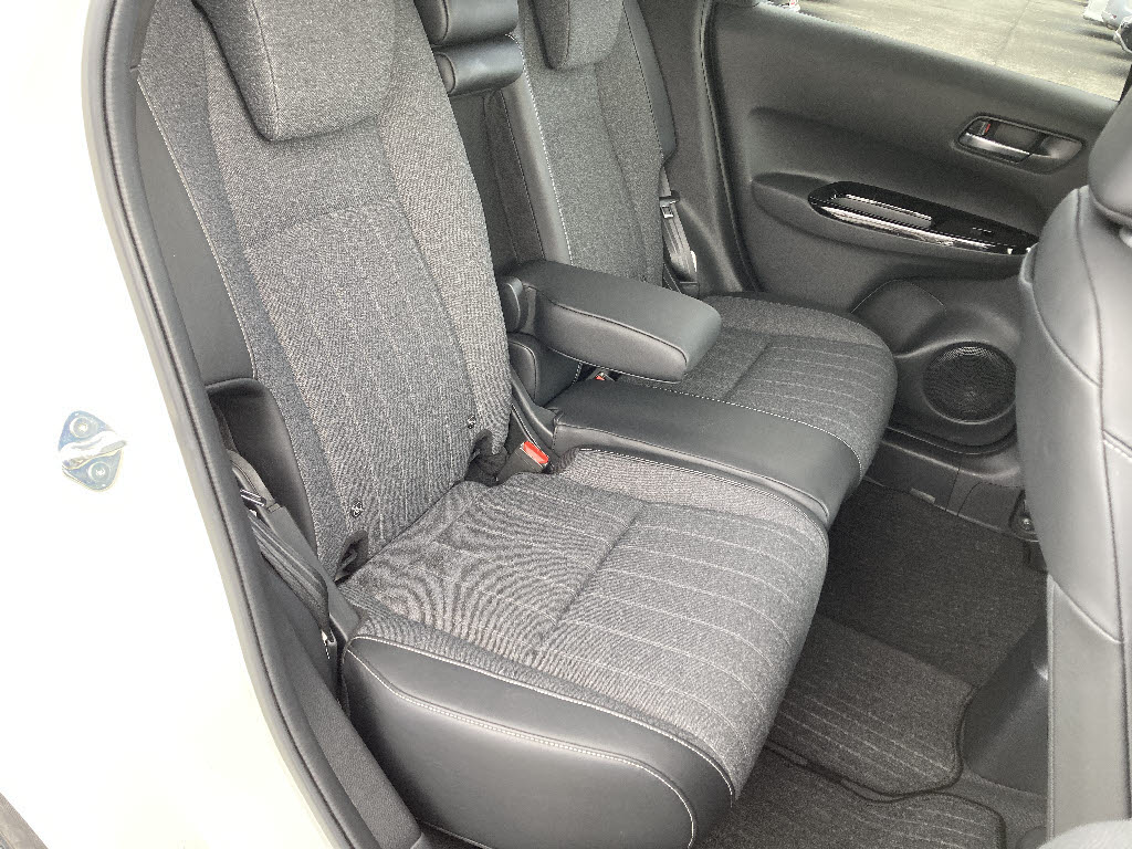 ホンダ フィット e:HEVﾎｰﾑ 4WD