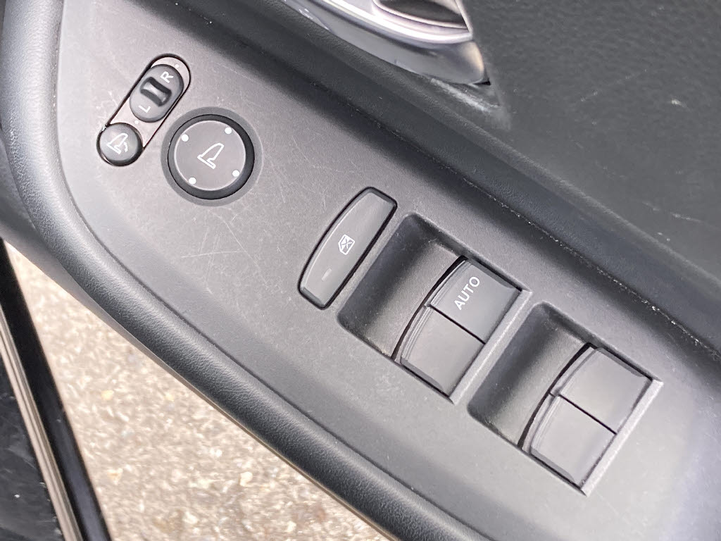 ホンダ フィット e:HEVﾎｰﾑ 4WD