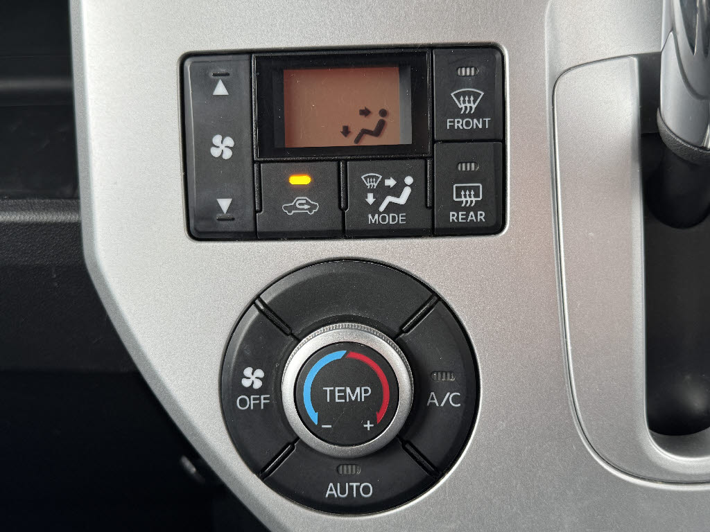 ダイハツ ウエイク X SA 4WD