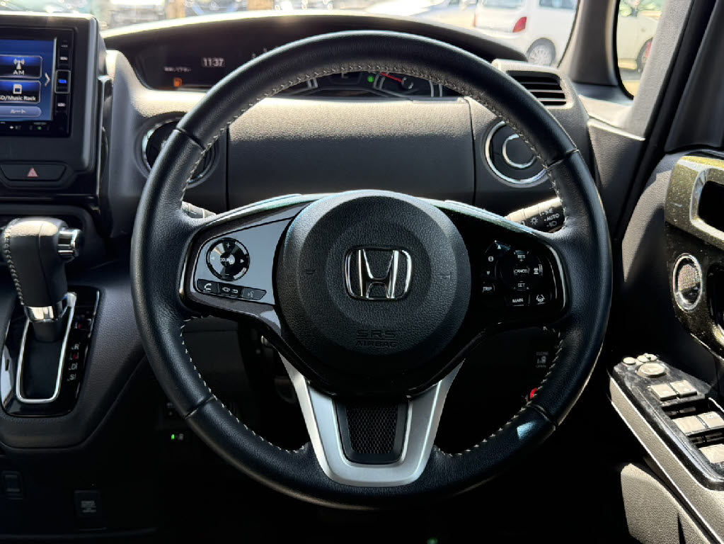 ホンダ Ｎ　ＢＯＸカスタム G・Lﾎﾝﾀﾞｾﾝｼﾝｸﾞ 4WD