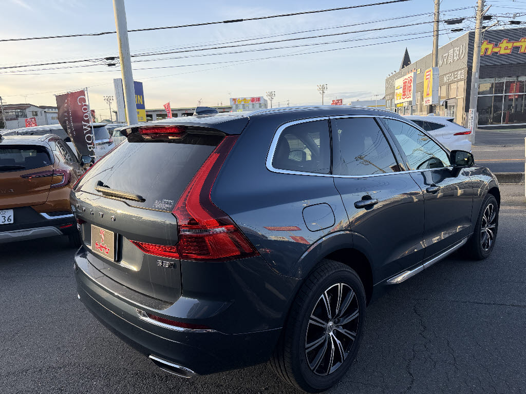 ボルボ ボルボ ＸＣ６０ B5 AWD ｲﾝｽｸﾘﾌﾟｼｮﾝ 4WD