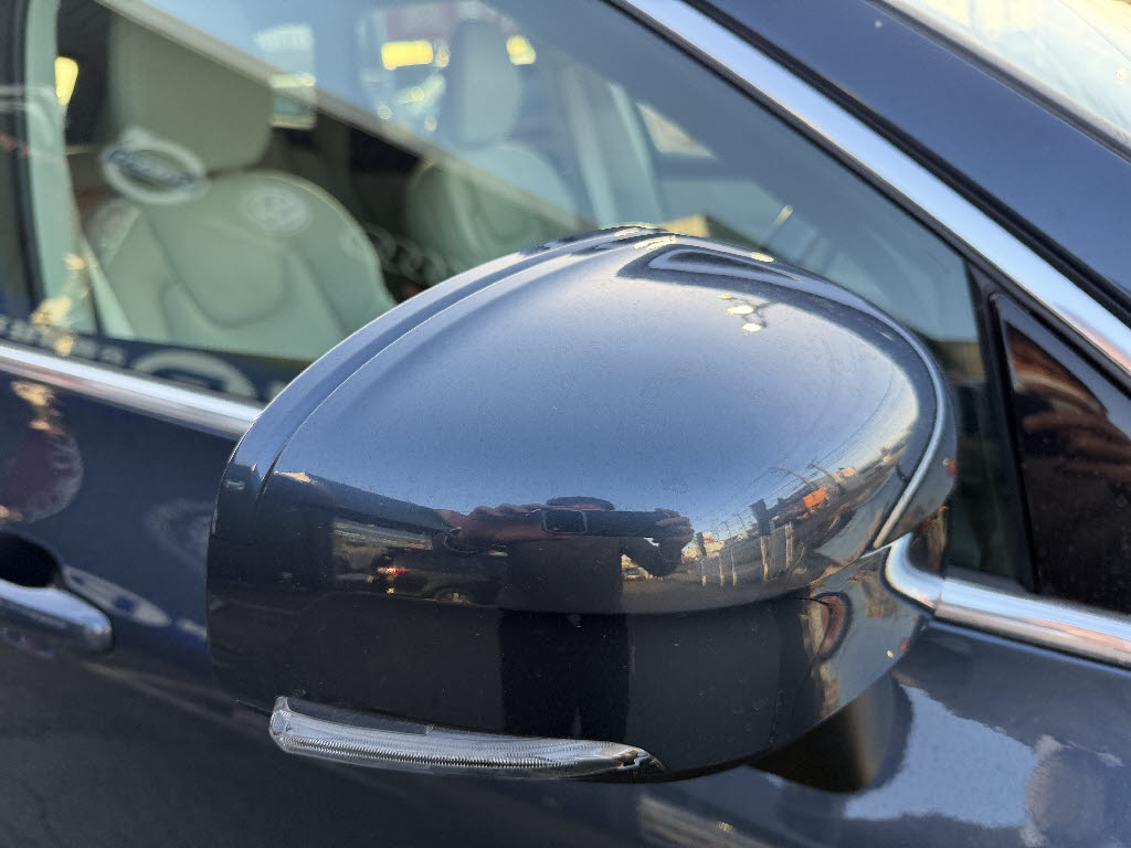 ボルボ ボルボ ＸＣ６０ B5 AWD ｲﾝｽｸﾘﾌﾟｼｮﾝ 4WD