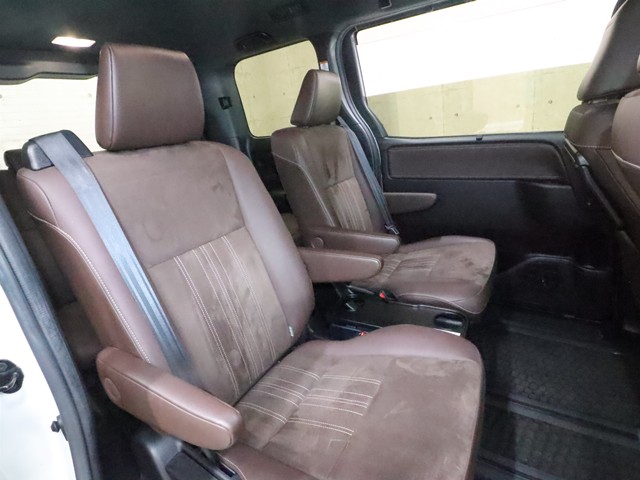 トヨタ エスクァイアＨＶ Ｇｉプレミアムパッケージ