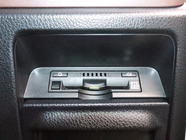 トヨタ エスクァイアＨＶ Ｇｉプレミアムパッケージ