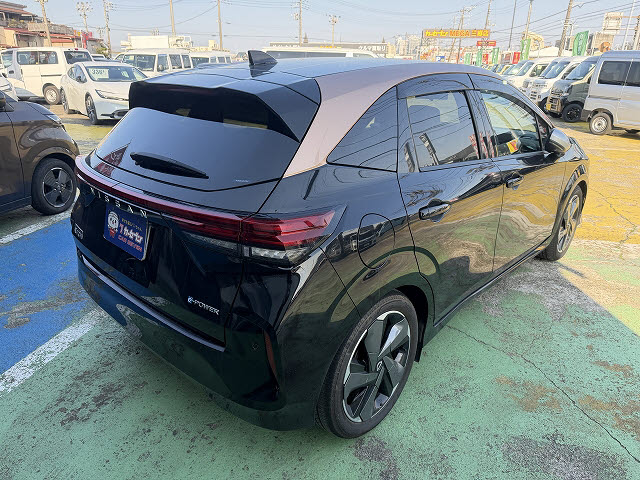 ニッサン オーラ Ｇレザーエディション