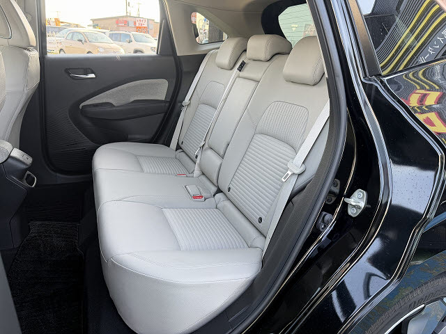 ニッサン オーラ Ｇレザーエディション