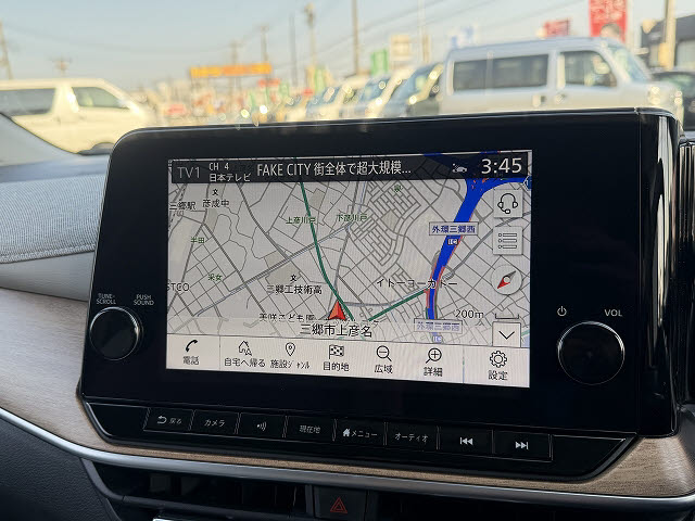 ニッサン オーラ Ｇレザーエディション