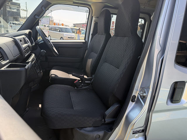 ダイハツ ハイゼットカーゴＶ デラックス