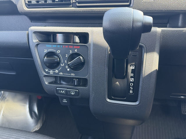 ダイハツ ハイゼットカーゴＶ デラックス