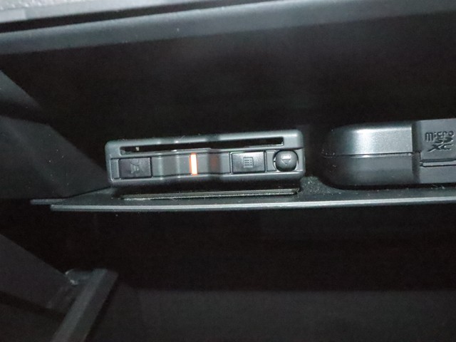 ダイハツ タフト Gダーククロムベンチャー