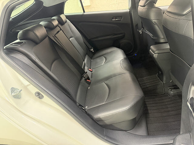 トヨタ プリウス Ａプレミアム