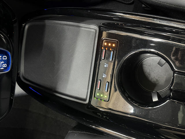 トヨタ プリウス Ａプレミアム