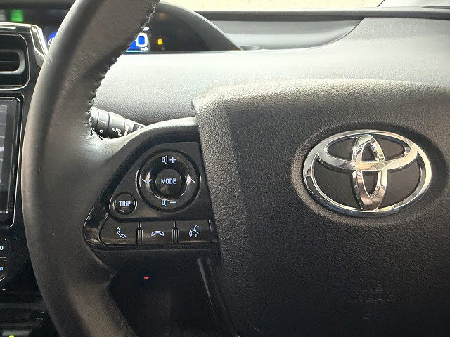 トヨタ プリウス Ａプレミアム