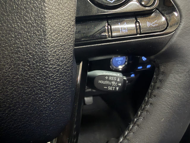 トヨタ プリウス Ａプレミアム