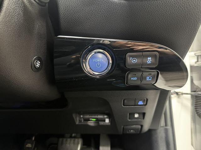 トヨタ プリウス Ａプレミアム