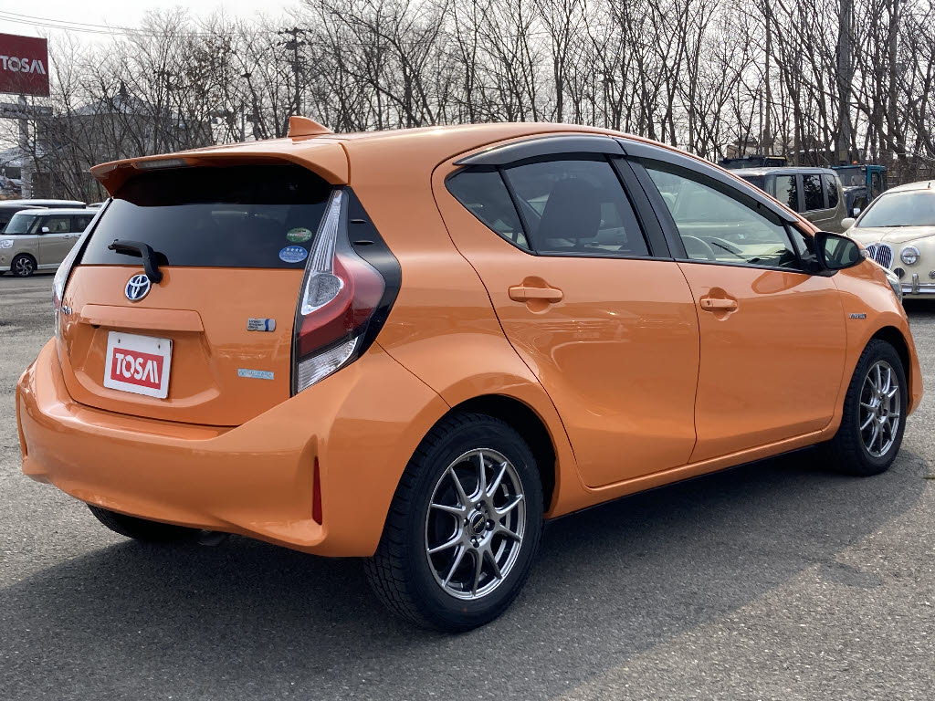 トヨタ アクア S