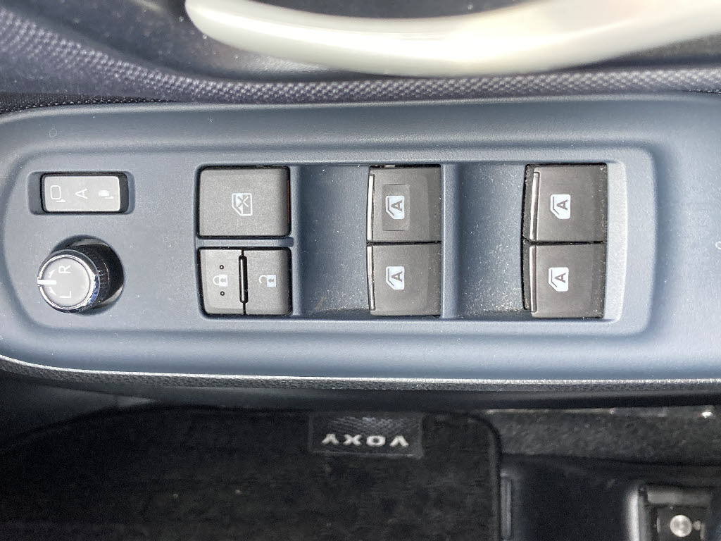 トヨタ ヴォクシー ＺＳ