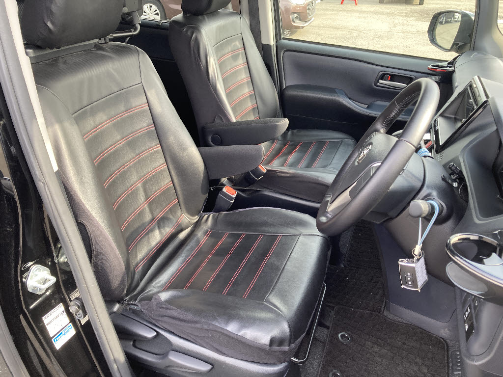 トヨタ ヴォクシー ＺＳ